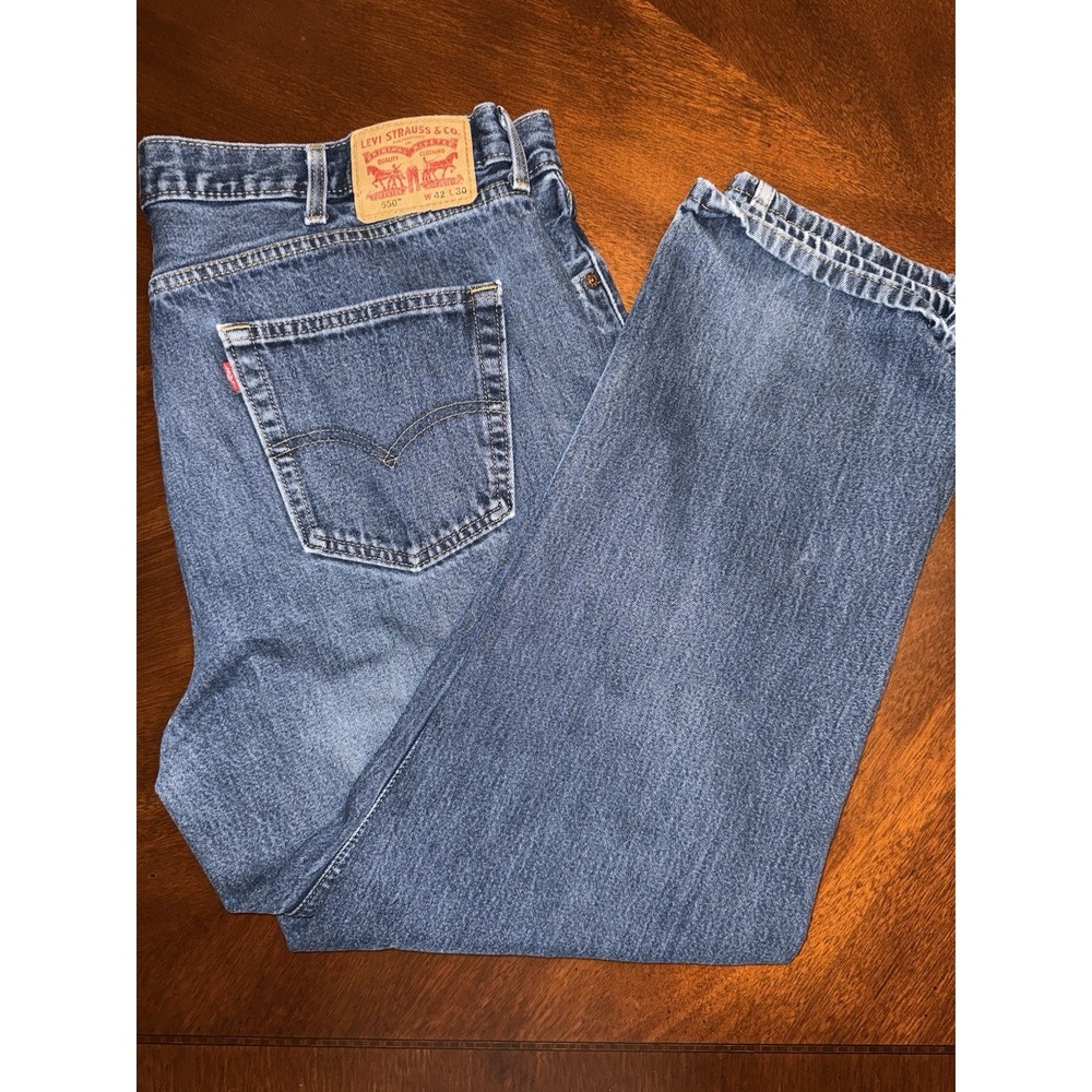 Levi Jeans 550 Mens 42x30 Relaxed Fit Medium Wash Straight Leg Classic
